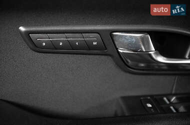 Внедорожник / Кроссовер Land Rover Range Rover Evoque 2012 в 