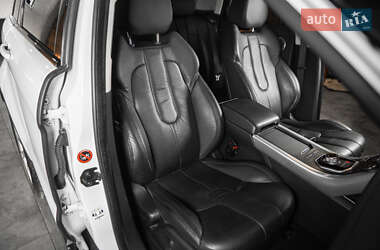 Внедорожник / Кроссовер Land Rover Range Rover Evoque 2012 в 