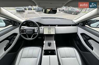 Позашляховик / Кросовер Land Rover Range Rover Evoque 2024 в 