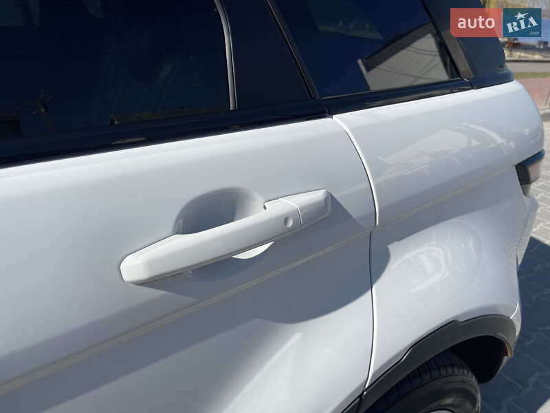 Внедорожник / Кроссовер Land Rover Range Rover Evoque 2015 в Тернополе