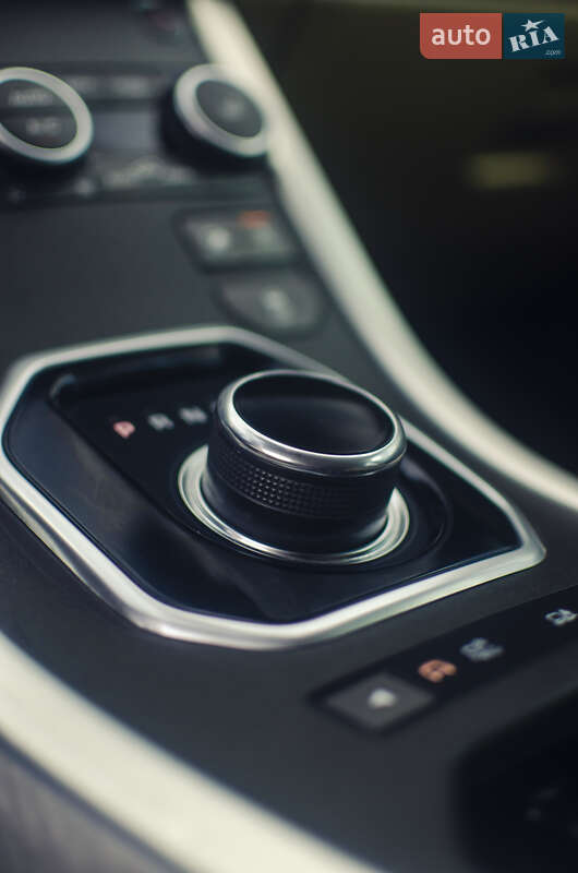 Внедорожник / Кроссовер Land Rover Range Rover Evoque 2017 в Одессе