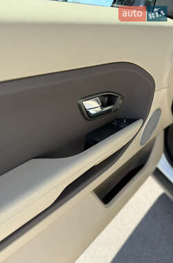 Внедорожник / Кроссовер Land Rover Range Rover Evoque 2012 в 