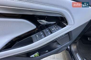 Позашляховик / Кросовер Land Rover Range Rover Evoque 2019 в 