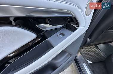 Позашляховик / Кросовер Land Rover Range Rover Evoque 2019 в 