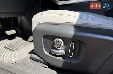 Внедорожник / Кроссовер Land Rover Range Rover Evoque 2021 в 