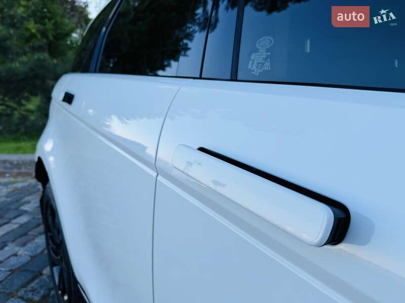 Внедорожник / Кроссовер Land Rover Range Rover Evoque 2019 в Киеве