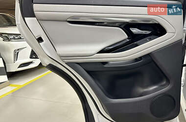 Внедорожник / Кроссовер Land Rover Range Rover Evoque 2019 в 