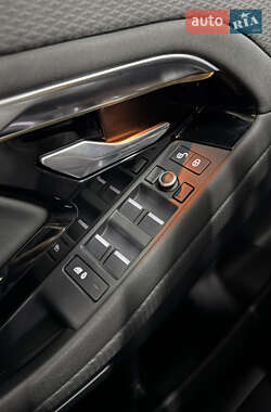 Внедорожник / Кроссовер Land Rover Range Rover Evoque 2020 в 