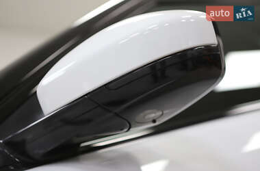 Внедорожник / Кроссовер Land Rover Range Rover Evoque 2015 в 