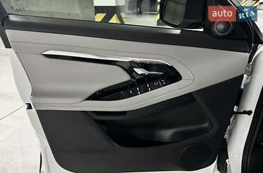Позашляховик / Кросовер Land Rover Range Rover Evoque 2019 в 