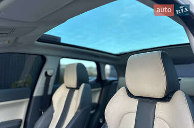 Внедорожник / Кроссовер Land Rover Range Rover Evoque 2013 в 