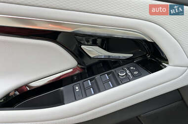 Позашляховик / Кросовер Land Rover Range Rover Evoque 2020 в 