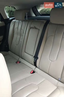 Внедорожник / Кроссовер Land Rover Range Rover Evoque 2014 в 