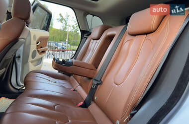Внедорожник / Кроссовер Land Rover Range Rover Evoque 2012 в 