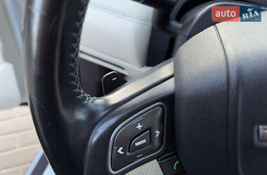 Внедорожник / Кроссовер Land Rover Range Rover Evoque 2012 в 