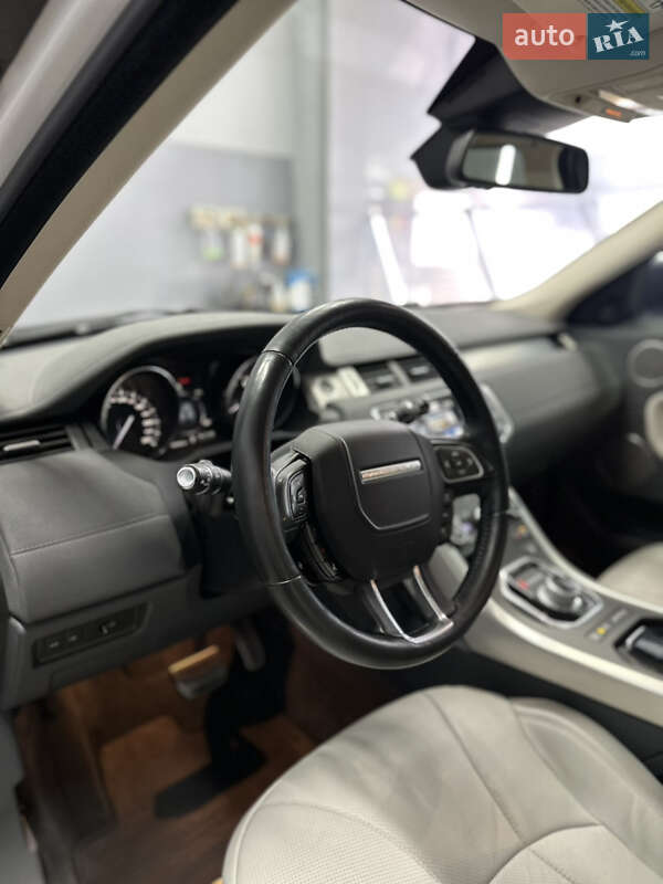Внедорожник / Кроссовер Land Rover Range Rover Evoque 2015 в Киеве фото 15 Внедорожник / Кроссовер Land Rover Range Rover Evoque 2015 в Киеве