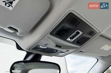 Внедорожник / Кроссовер Land Rover Range Rover Evoque 2012 в 