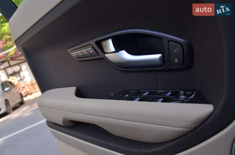 Внедорожник / Кроссовер Land Rover Range Rover Evoque 2015 в Трускавце