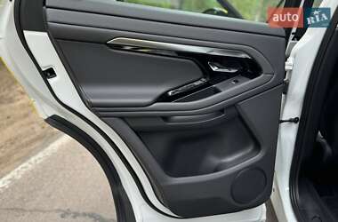 Внедорожник / Кроссовер Land Rover Range Rover Evoque 2021 в 