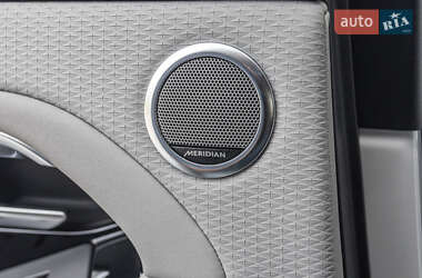 Внедорожник / Кроссовер Land Rover Range Rover Evoque 2019 в 