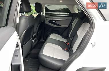 Внедорожник / Кроссовер Land Rover Range Rover Evoque 2021 в 