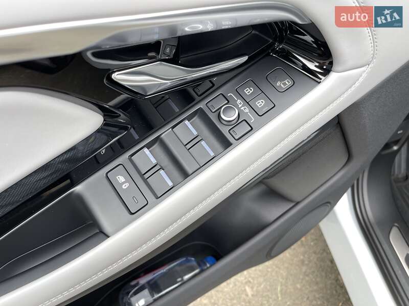 Внедорожник / Кроссовер Land Rover Range Rover Evoque 2021 в Киеве