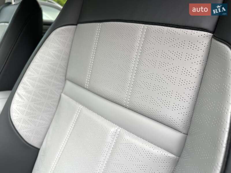 Внедорожник / Кроссовер Land Rover Range Rover Evoque 2021 в Киеве