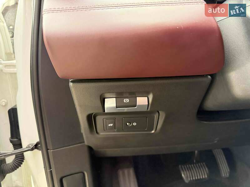 Внедорожник / Кроссовер Land Rover Range Rover Evoque 2019 в Львове