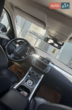 Внедорожник / Кроссовер Land Rover Range Rover Evoque 2016 в 