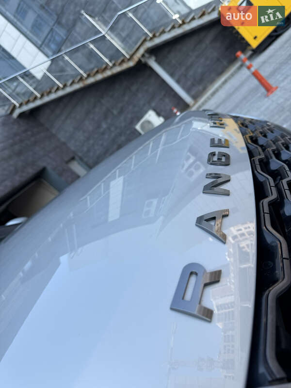 Внедорожник / Кроссовер Land Rover Range Rover Evoque 2020 в Киеве