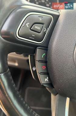 Внедорожник / Кроссовер Land Rover Range Rover Evoque 2015 в 