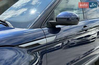 Внедорожник / Кроссовер Land Rover Range Rover Evoque 2015 в 