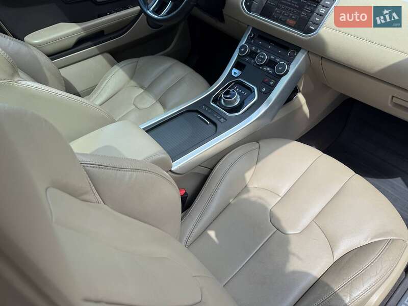 Позашляховик / Кросовер Land Rover Range Rover Evoque 2015 в Рівному