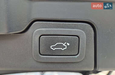 Внедорожник / Кроссовер Land Rover Range Rover Evoque 2012 в 
