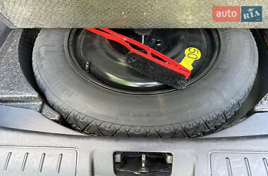 Внедорожник / Кроссовер Land Rover Range Rover Evoque 2013 в 