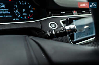 Позашляховик / Кросовер Land Rover Range Rover Evoque 2021 в 