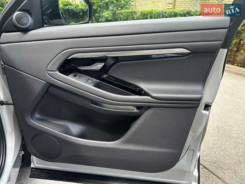 Внедорожник / Кроссовер Land Rover Range Rover Evoque 2019 в Киеве