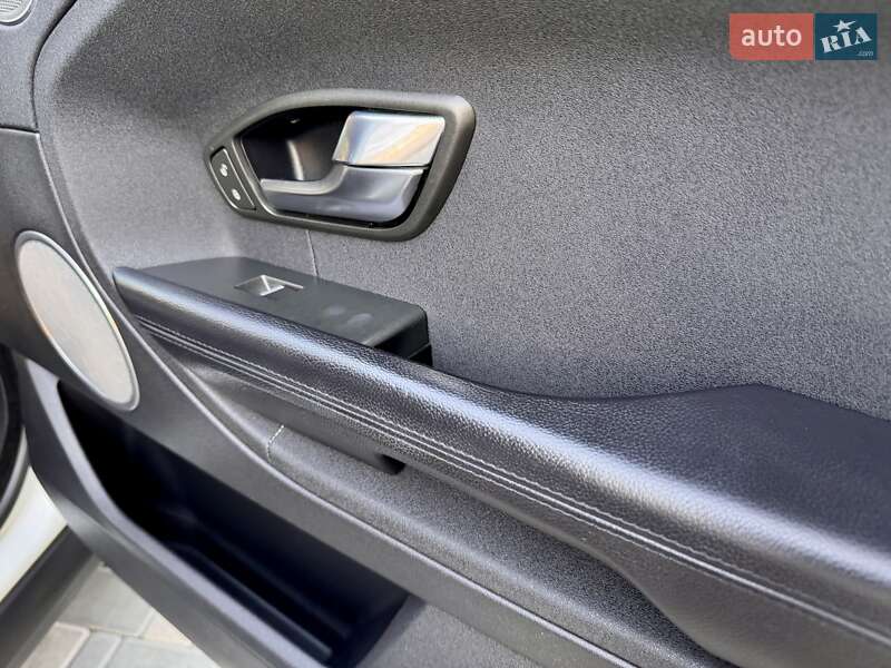 Внедорожник / Кроссовер Land Rover Range Rover Evoque 2011 в Одессе