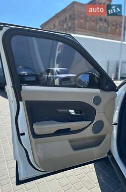 Внедорожник / Кроссовер Land Rover Range Rover Evoque 2014 в 