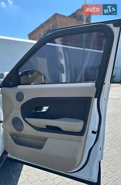 Внедорожник / Кроссовер Land Rover Range Rover Evoque 2014 в 