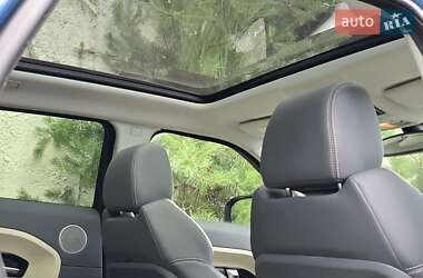 Внедорожник / Кроссовер Land Rover Range Rover Evoque 2013 в 
