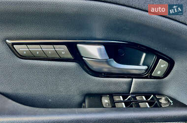 Внедорожник / Кроссовер Land Rover Range Rover Evoque 2016 в 