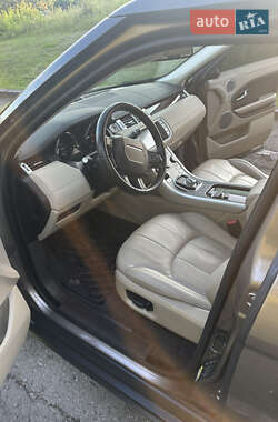 Внедорожник / Кроссовер Land Rover Range Rover Evoque 2015 в 