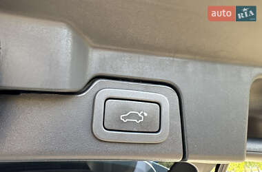 Внедорожник / Кроссовер Land Rover Range Rover Evoque 2014 в 