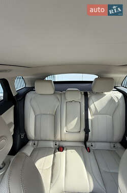 Внедорожник / Кроссовер Land Rover Range Rover Evoque 2015 в 