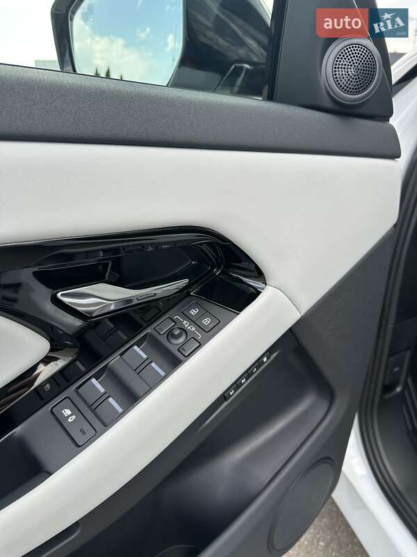 Внедорожник / Кроссовер Land Rover Range Rover Evoque 2024 в Киеве