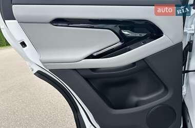 Внедорожник / Кроссовер Land Rover Range Rover Evoque 2024 в 