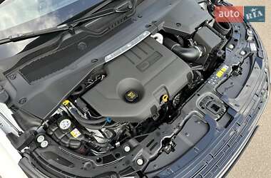 Внедорожник / Кроссовер Land Rover Range Rover Evoque 2024 в 