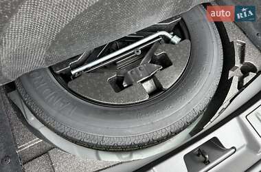 Внедорожник / Кроссовер Land Rover Range Rover Evoque 2024 в 