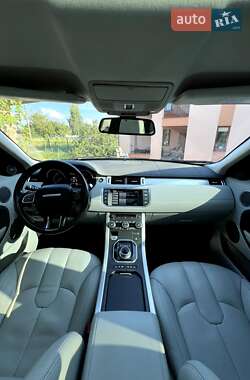 Внедорожник / Кроссовер Land Rover Range Rover Evoque 2015 в 